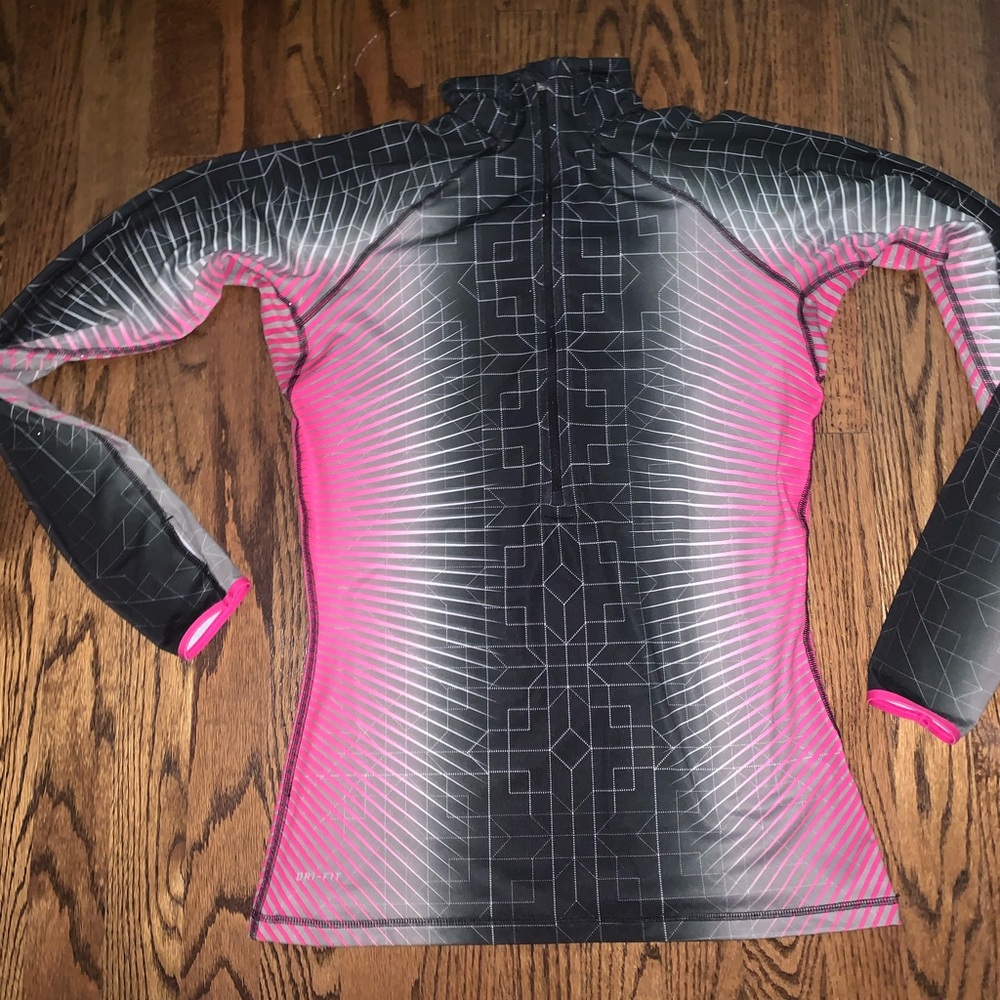 Nike dri-fit pullover